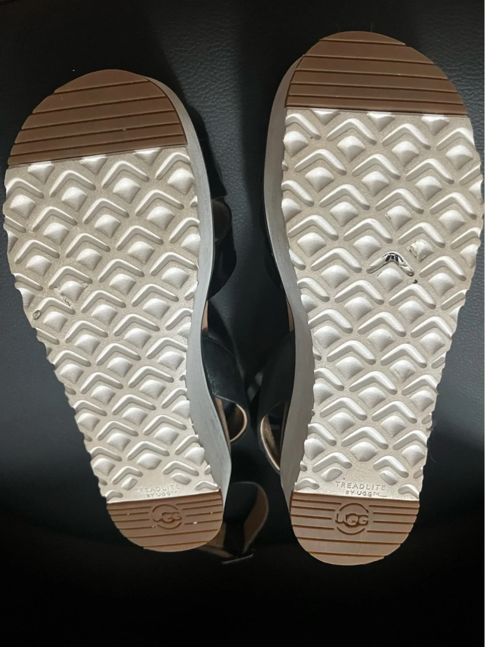 UGG stylish platform